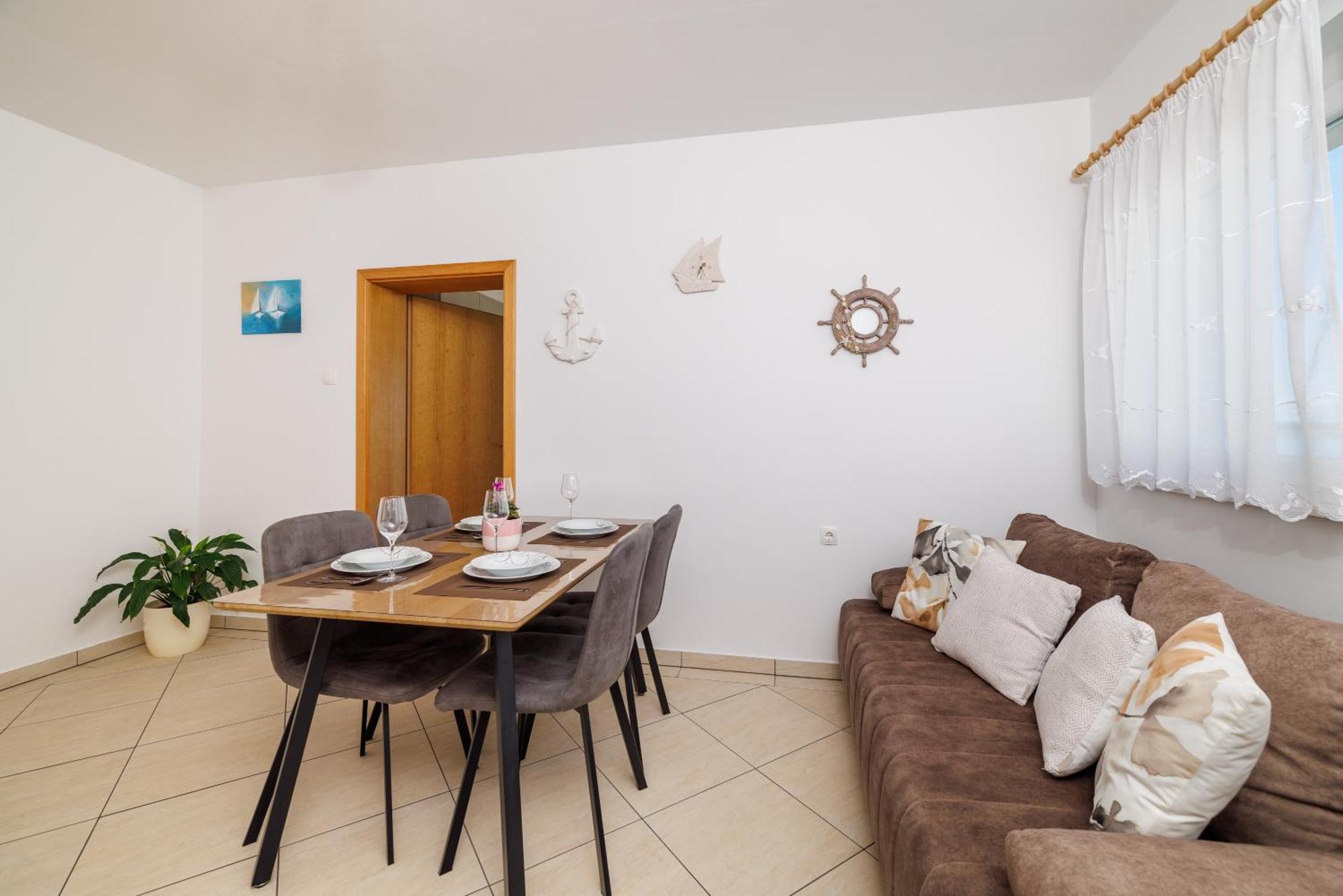 Apartments Maja Dramalj Eksteriør bilde